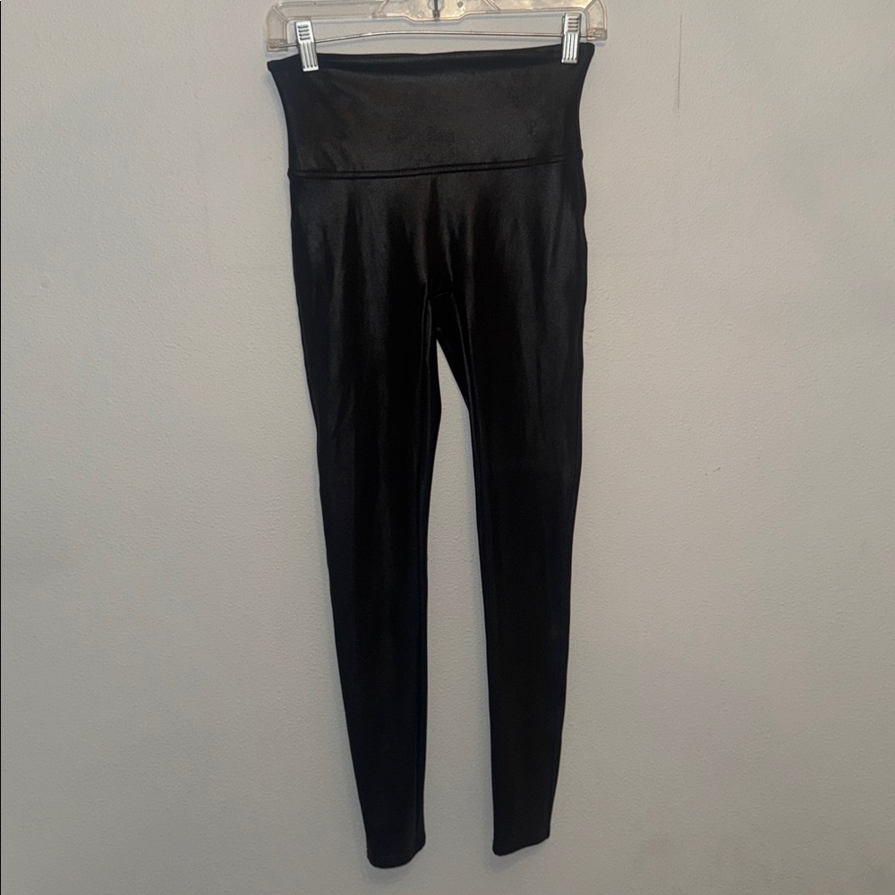 Spanx Leggings Faux Leather Shine Effect
